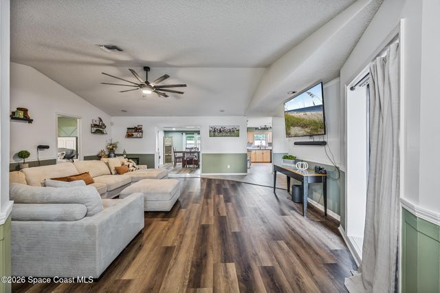 1467 Country Club Drive NE, Palm Bay, FL 32905