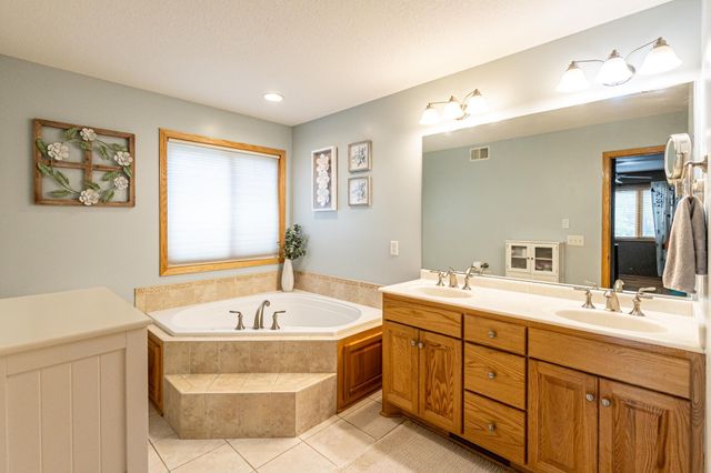 2448 160th Lane NE, Ham Lake, MN 55304