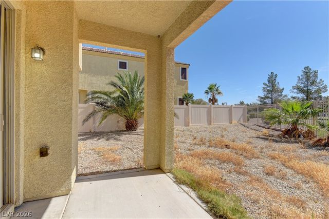 5536 Overlook Valley Street, North Las Vegas, NV 89081