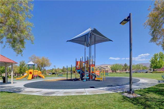 5536 Overlook Valley Street, North Las Vegas, NV 89081