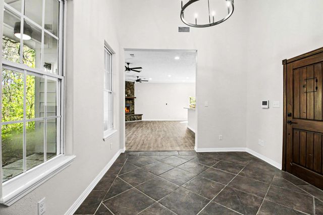 5236 Us Hwy 59 N, Livingston, TX 77351