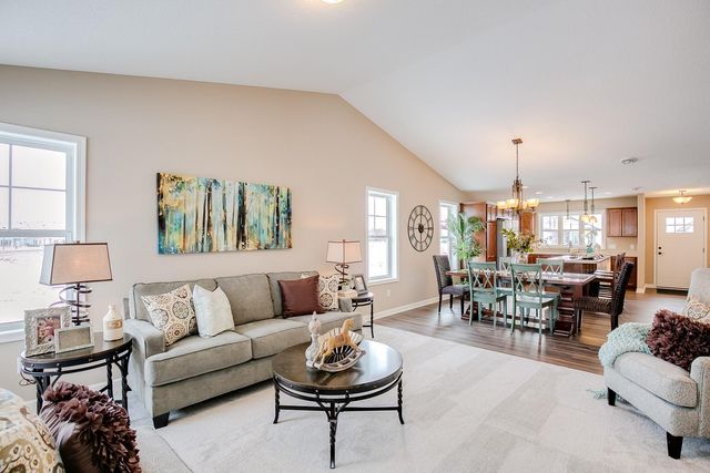 2242 8th Lane SE, Cambridge, MN 55008