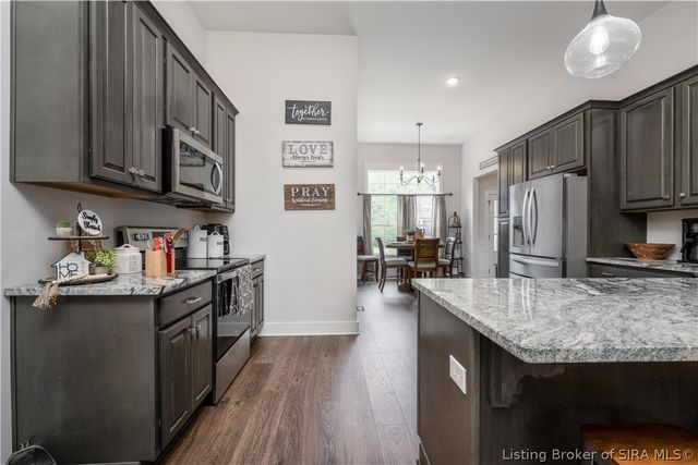 1109 Dora Drive, Sellersburg, IN 47172