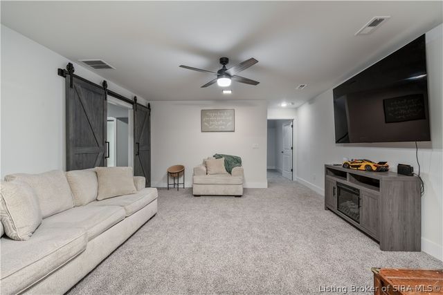 1109 Dora Drive, Sellersburg, IN 47172