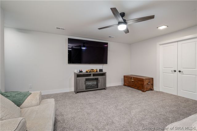 1109 Dora Drive, Sellersburg, IN 47172