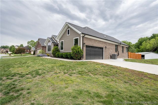 1109 Dora Drive, Sellersburg, IN 47172