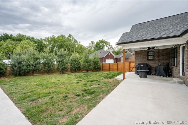 1109 Dora Drive, Sellersburg, IN 47172