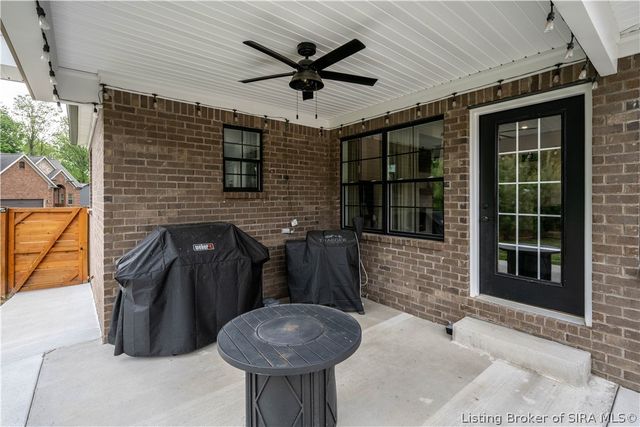 1109 Dora Drive, Sellersburg, IN 47172