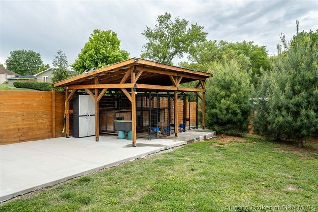 1109 Dora Drive, Sellersburg, IN 47172