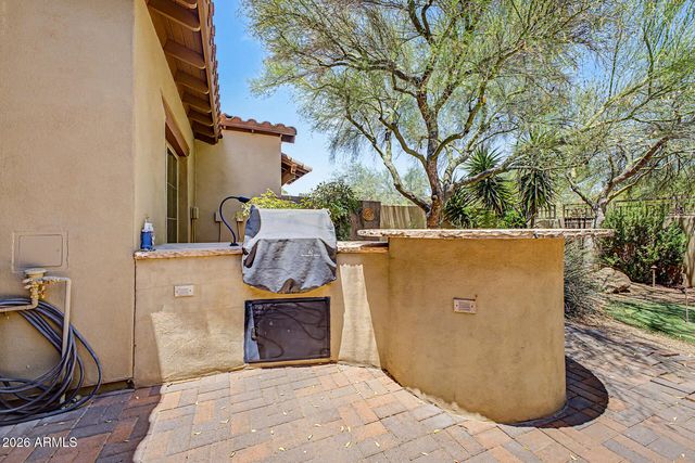 7240 E AURORA Drive, Scottsdale, AZ 85266