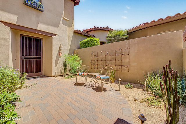 7240 E AURORA Drive, Scottsdale, AZ 85266