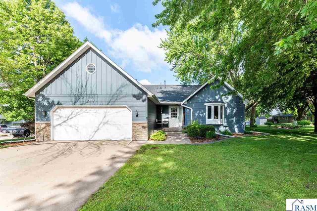 104 James Drive, Eagle Lake, MN 56024