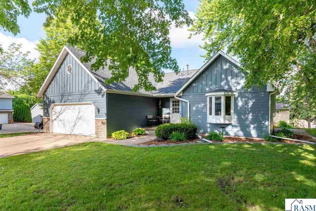 104 James Drive, Eagle Lake, MN 56024