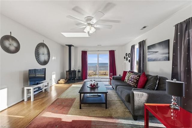 600 W Ocean View AVE C, Norfolk, VA 23503