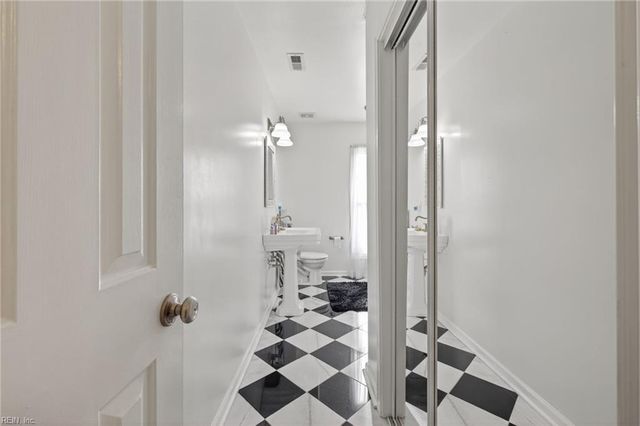 600 W Ocean View AVE C, Norfolk, VA 23503