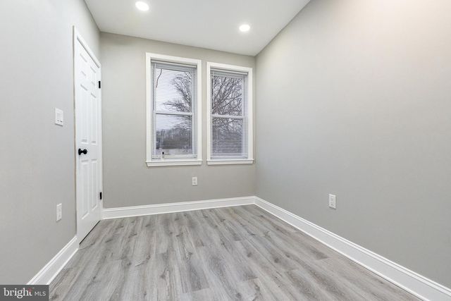5208 GLENLOCH ST, Philadelphia, PA 19124
