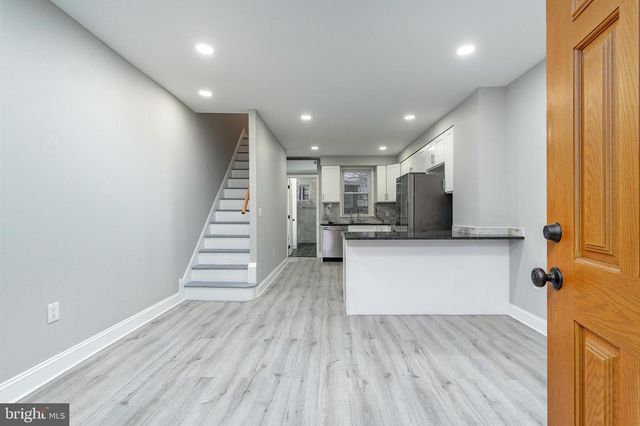 5208 GLENLOCH ST, Philadelphia, PA 19124