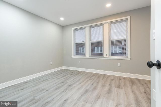 5208 GLENLOCH ST, Philadelphia, PA 19124