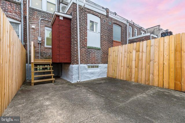 5208 GLENLOCH ST, Philadelphia, PA 19124