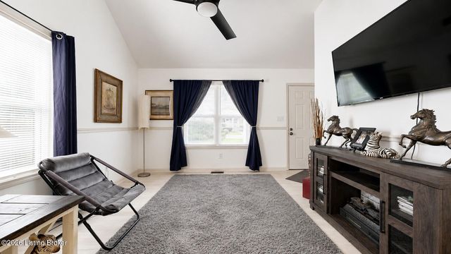 3719 Bashford Ave, Louisville, KY 40218