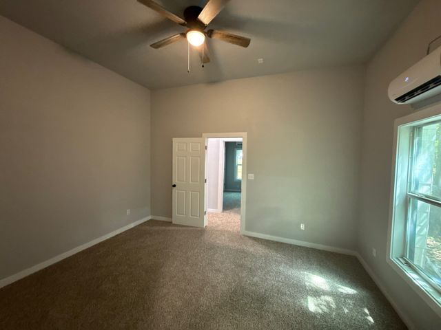 320 W 6th Street, Bonham, TX 75418