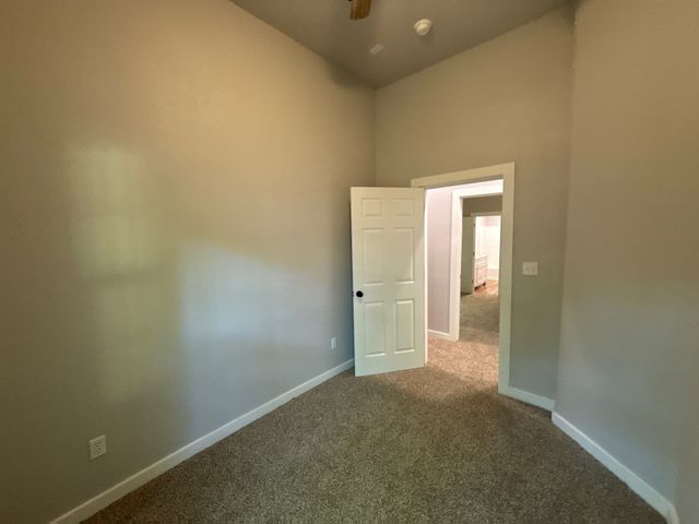 320 W 6th Street, Bonham, TX 75418