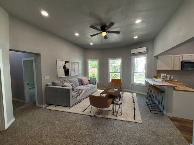 320 W 6th Street, Bonham, TX 75418