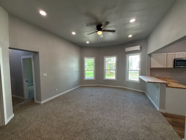 320 W 6th Street, Bonham, TX 75418