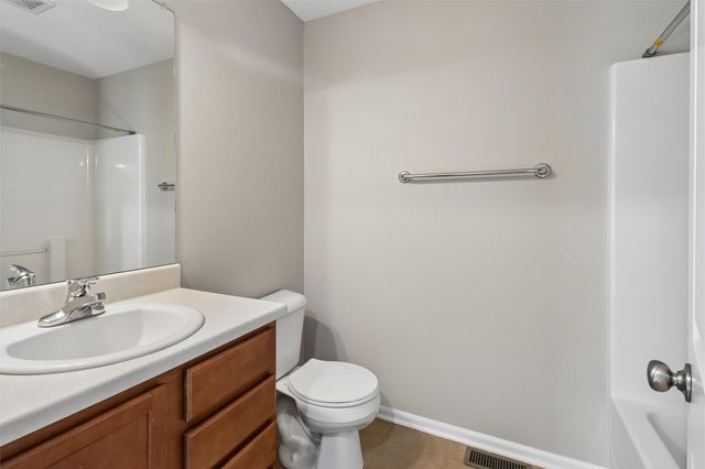 225 SE Booth Avenue, Waukee, IA 50263