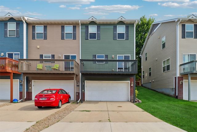 225 SE Booth Avenue, Waukee, IA 50263