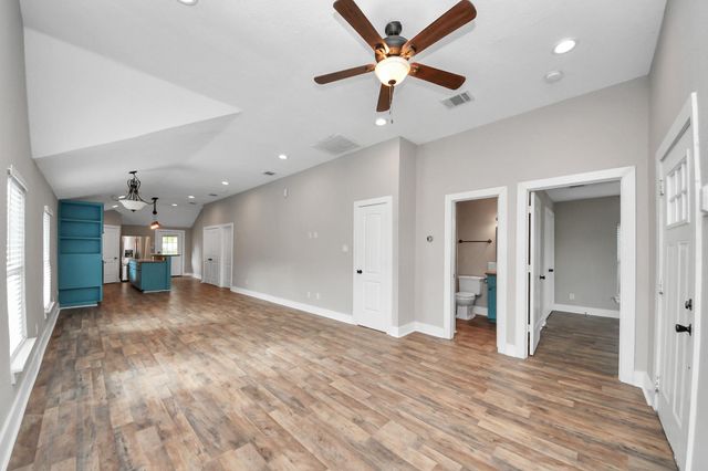 1322 E 36th Street, Houston, TX 77022