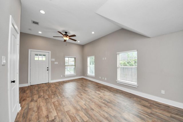 1322 E 36th Street, Houston, TX 77022