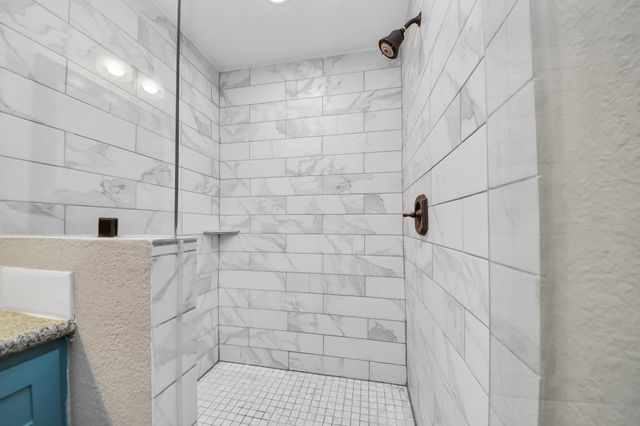 1322 E 36th Street, Houston, TX 77022