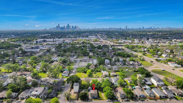 1322 E 36th Street, Houston, TX 77022
