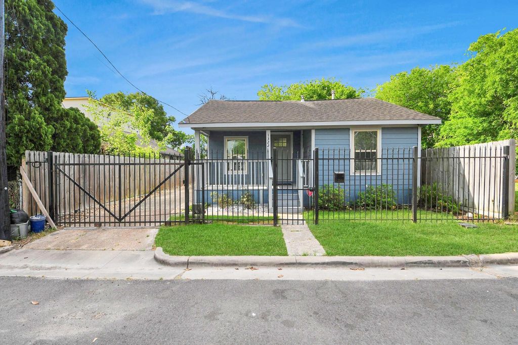 1322 E 36th Street, Houston, TX 77022