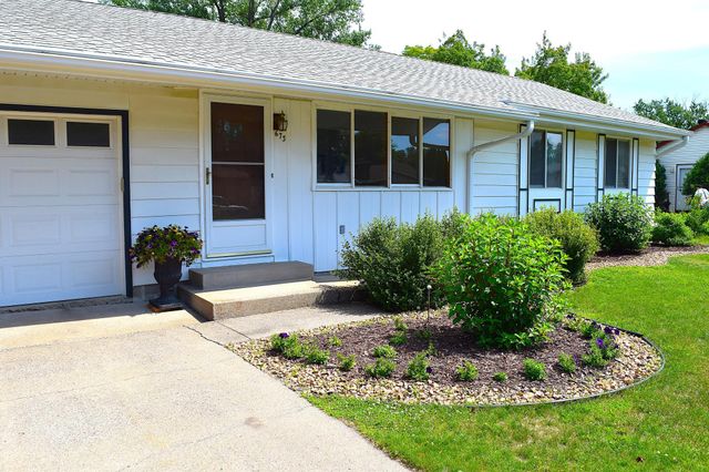 673 109th Lane NE, Blaine, MN 55434