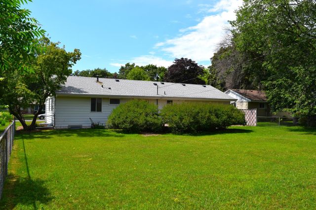 673 109th Lane NE, Blaine, MN 55434