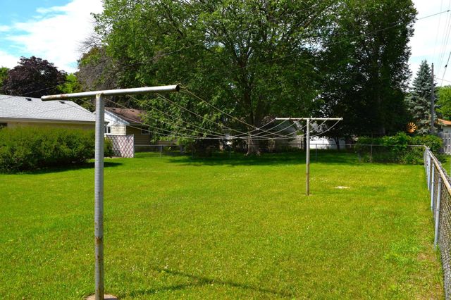 673 109th Lane NE, Blaine, MN 55434