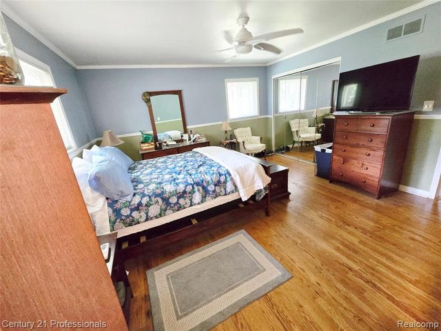 650 Longford Drive, Rochester Hills, MI 48309