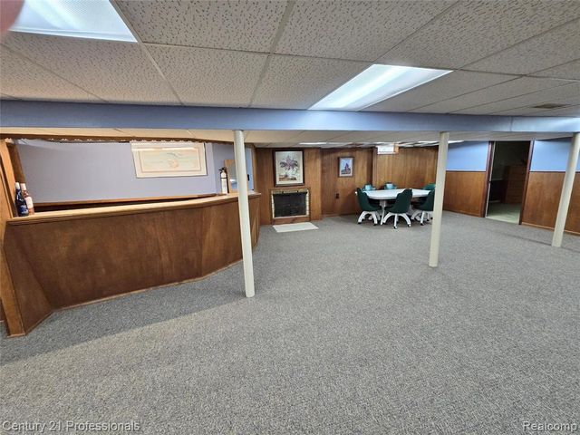 650 Longford Drive, Rochester Hills, MI 48309