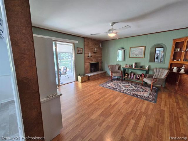 650 Longford Drive, Rochester Hills, MI 48309