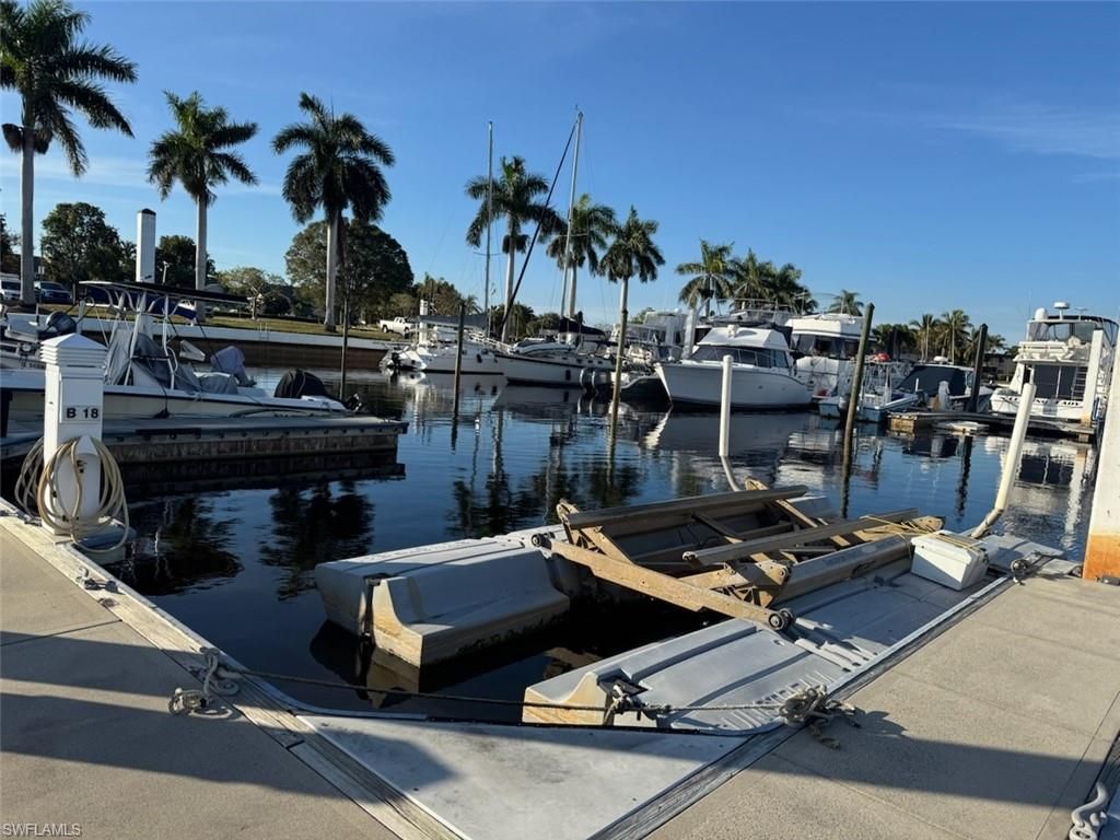 525 Newport DR, NAPLES, FL 34114 — photo 2