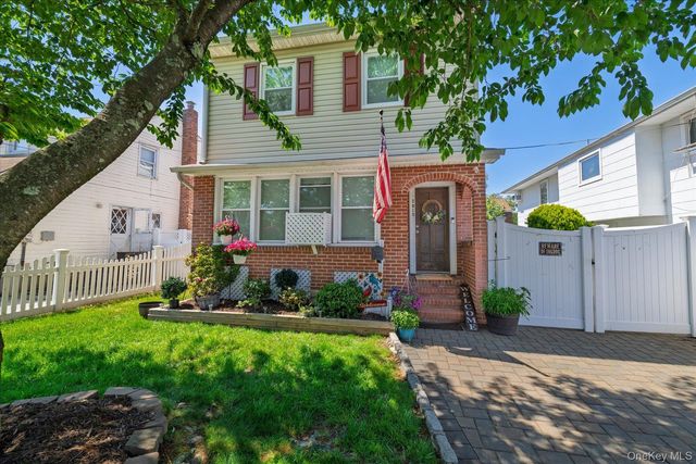 2015 Freeman Avenue, East Meadow, NY 11554