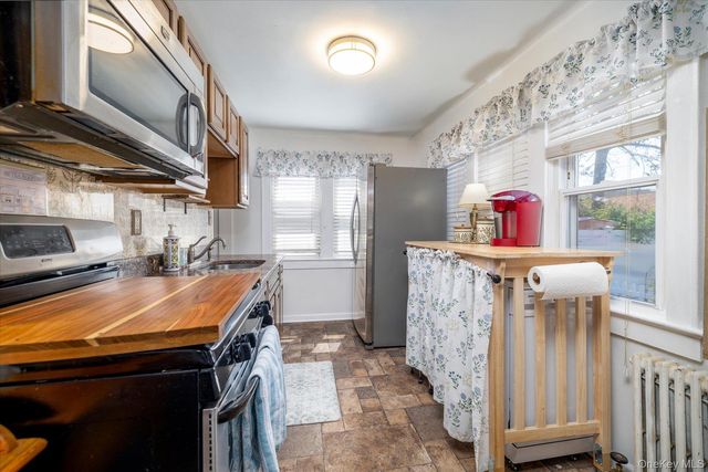2015 Freeman Avenue, East Meadow, NY 11554