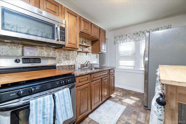 2015 Freeman Avenue, East Meadow, NY 11554