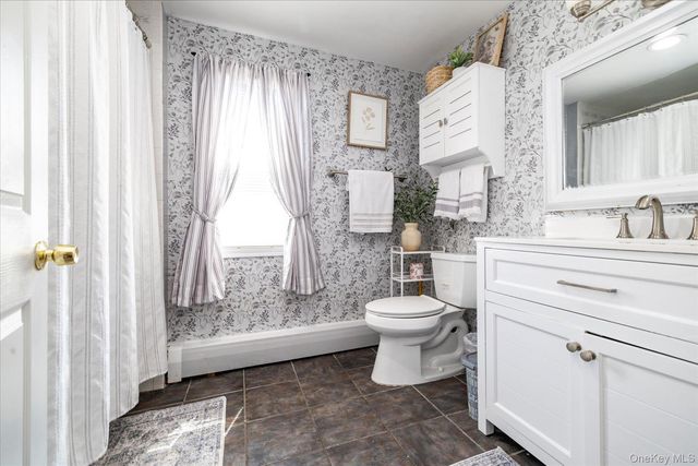 2015 Freeman Avenue, East Meadow, NY 11554