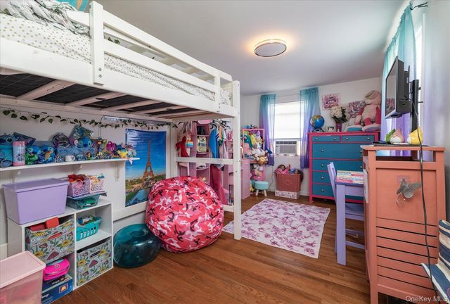 2015 Freeman Avenue, East Meadow, NY 11554