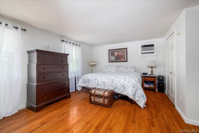 2015 Freeman Avenue, East Meadow, NY 11554