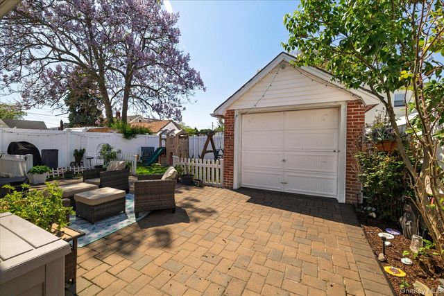 2015 Freeman Avenue, East Meadow, NY 11554