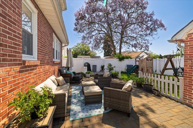 2015 Freeman Avenue, East Meadow, NY 11554